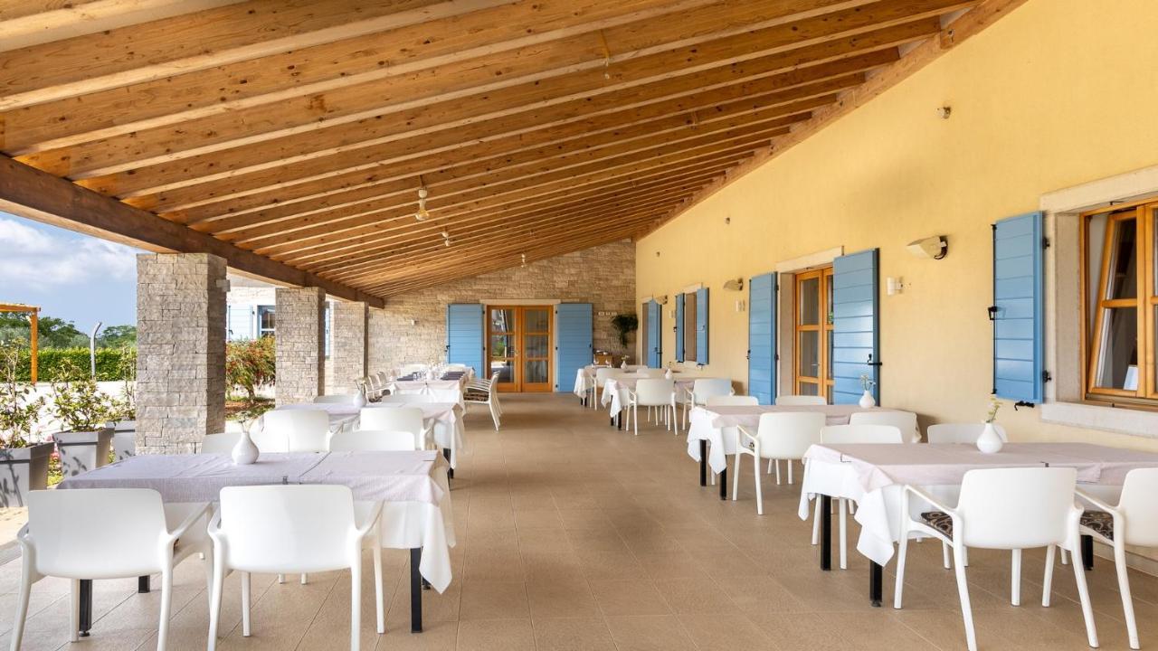 Velanera Hotel & Restaurant Šišan Buitenkant foto