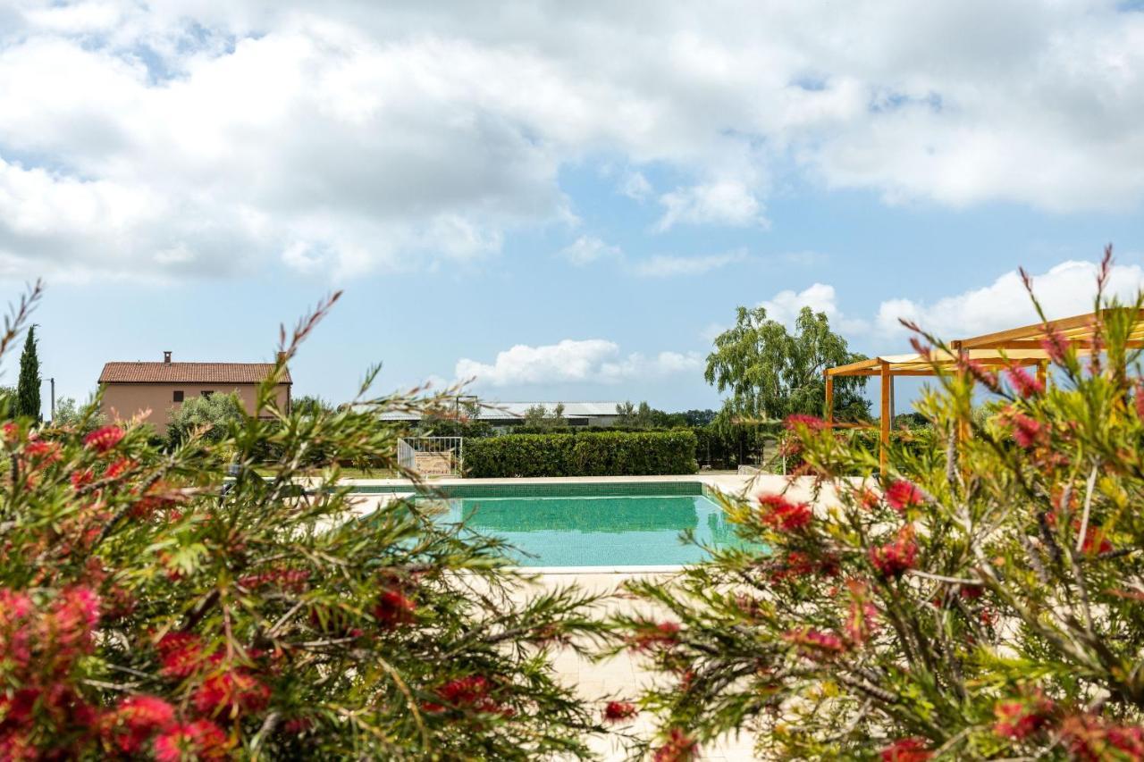 Velanera Hotel & Restaurant Šišan Buitenkant foto
