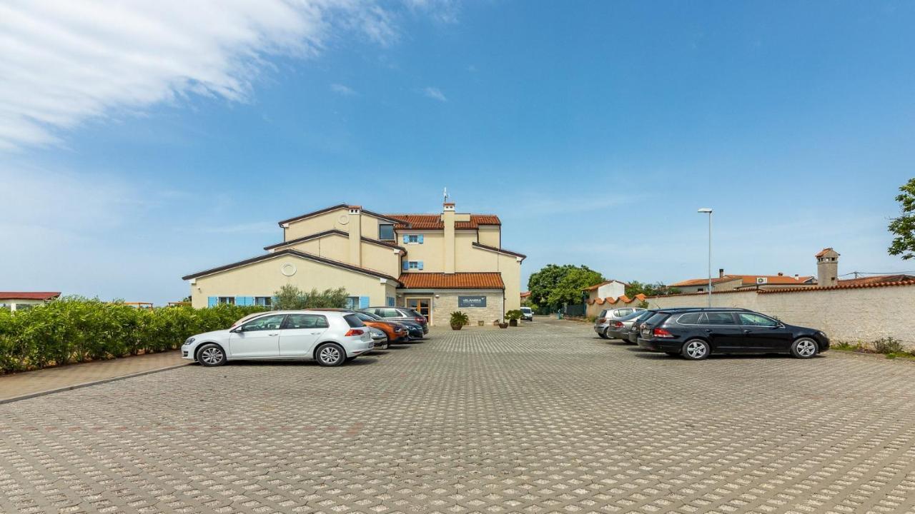 Velanera Hotel & Restaurant Šišan Buitenkant foto