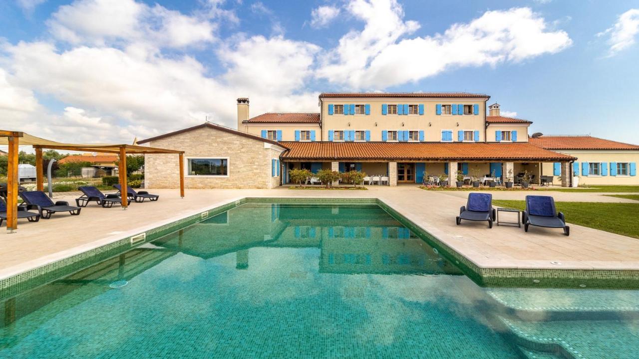 Velanera Hotel & Restaurant Šišan Buitenkant foto