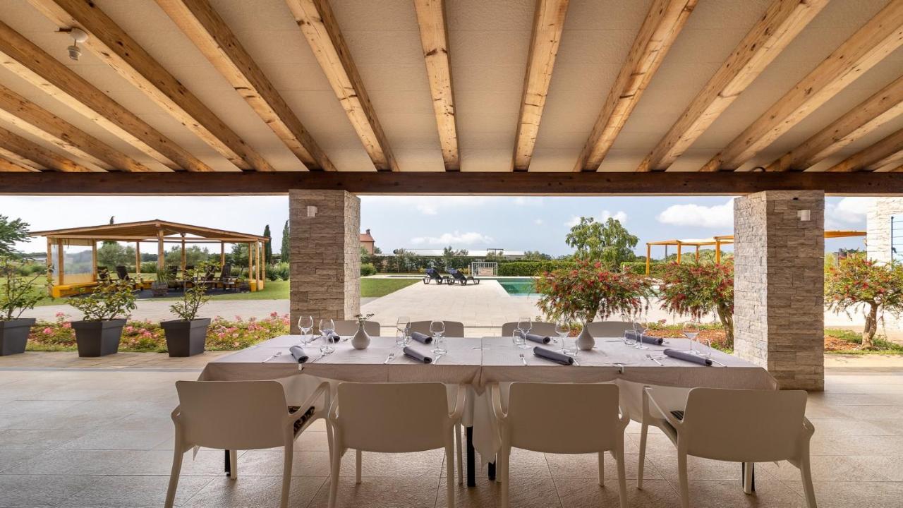 Velanera Hotel & Restaurant Šišan Buitenkant foto