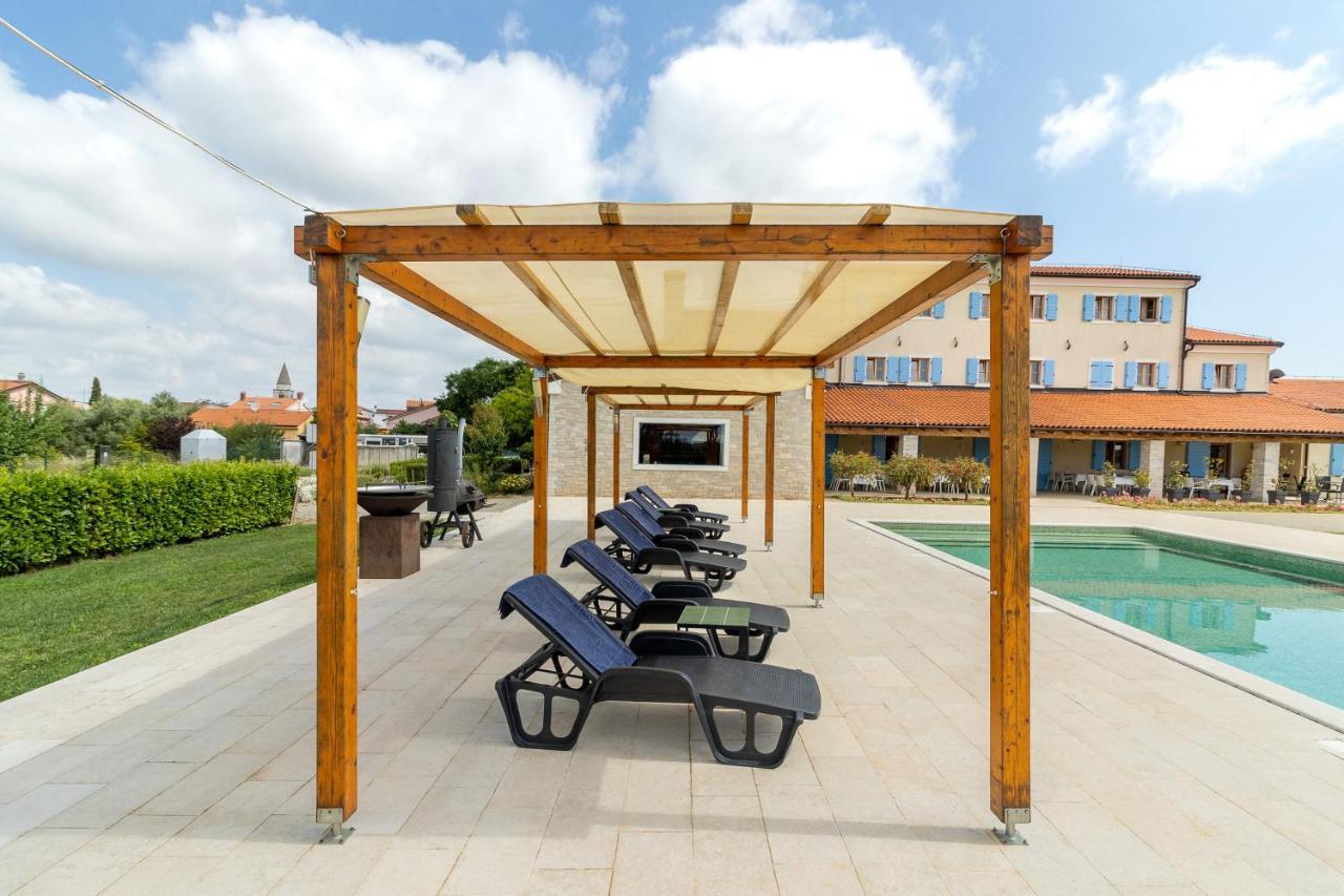 Velanera Hotel & Restaurant Šišan Buitenkant foto