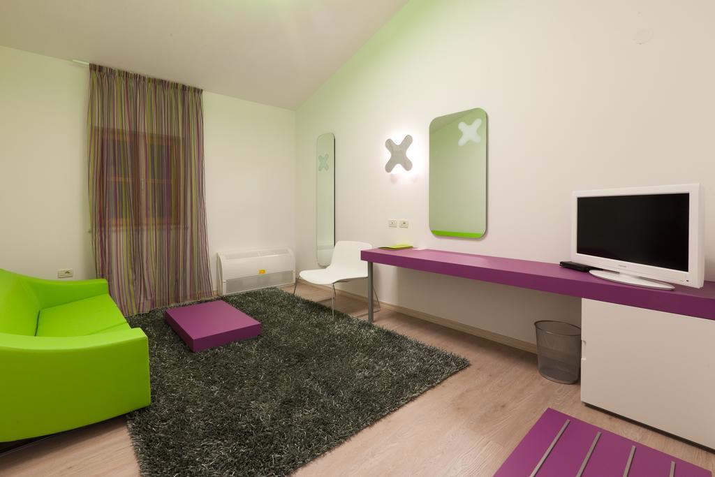 Velanera Hotel & Restaurant Šišan Buitenkant foto